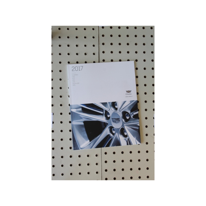 2017 Cadillac  Brochure V-Series Product Line-Up