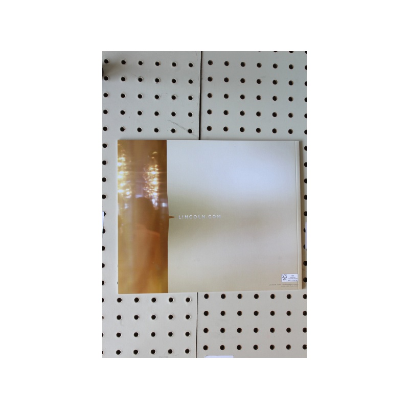 2012 Lincoln MKS Brochure