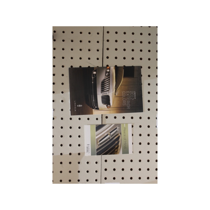 2012 Lincoln  Flyer(Bifold) Ext. Color Chart