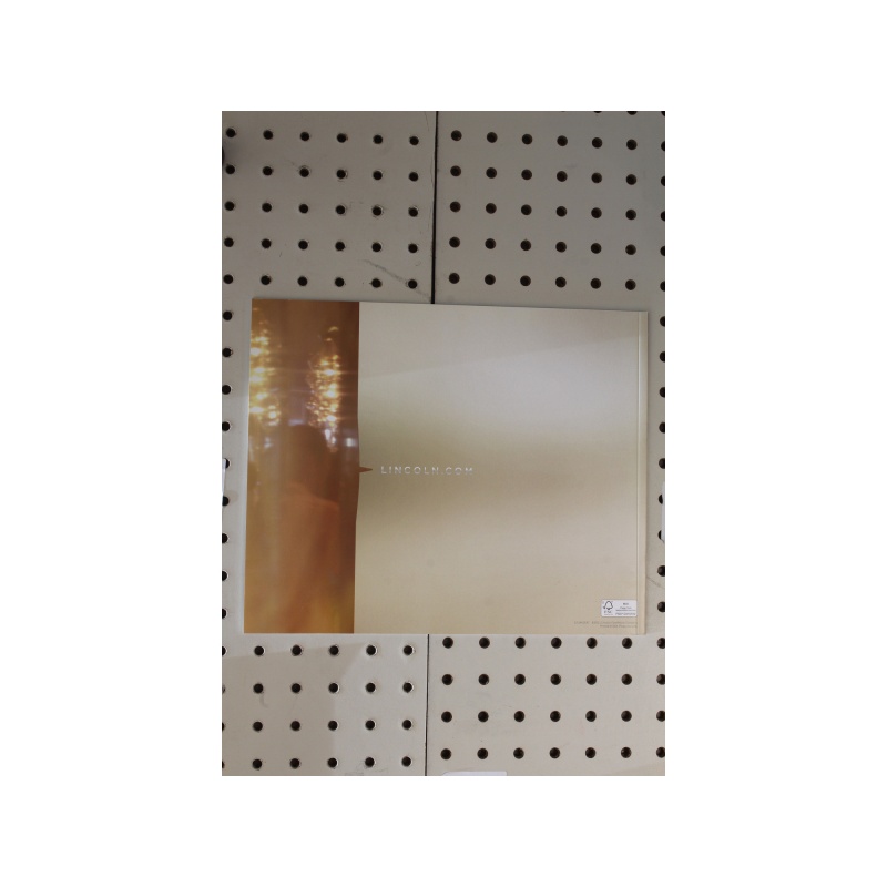 2012 Lincoln MKS Brochure