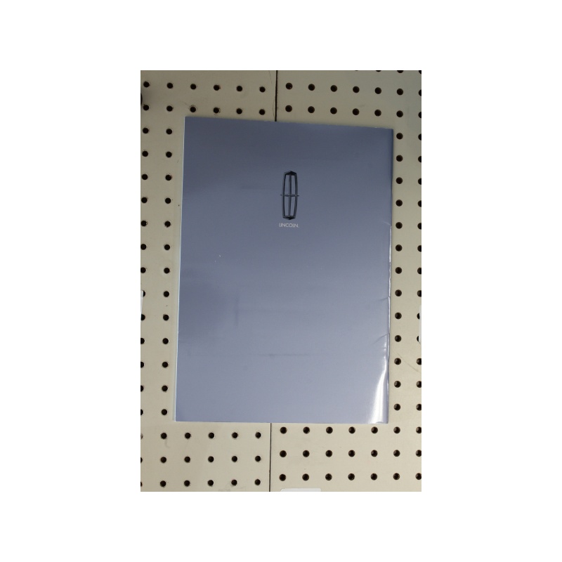 1993 Lincoln Mark VIII Brochure  39 Pages