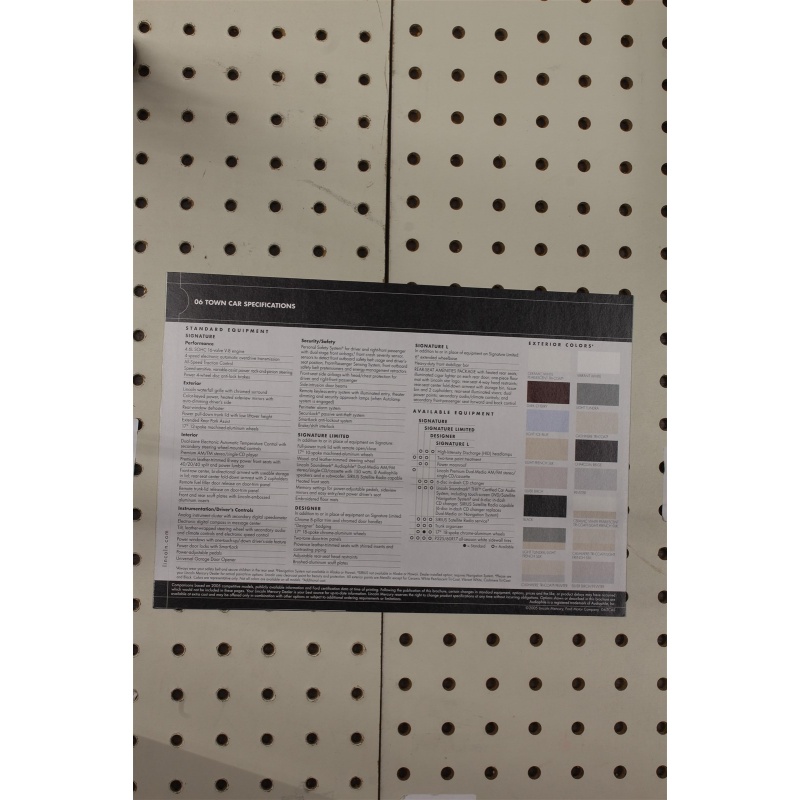 2006 Lincoln Town Car Flyer(Trifold)