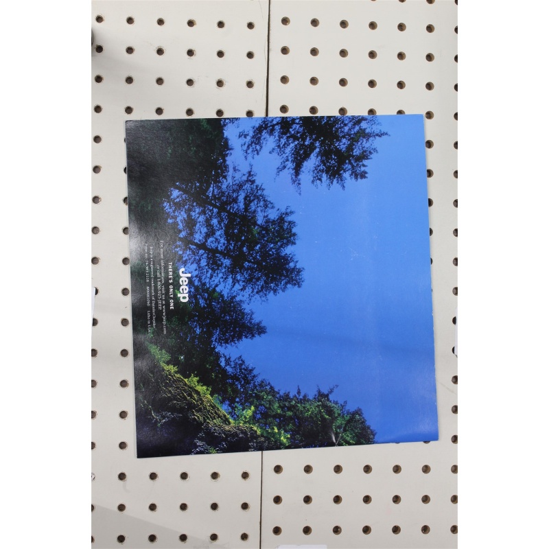 2001 Jeep Grand Cherokee Brochure  30 Pages