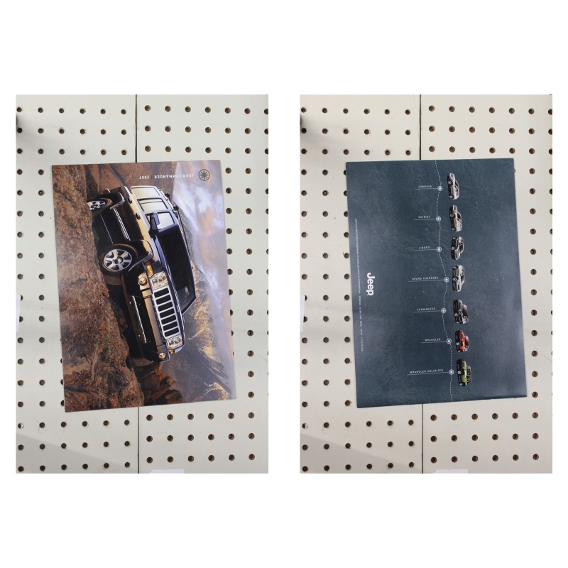 2007 Jeep Commander Brochure  31 Pages