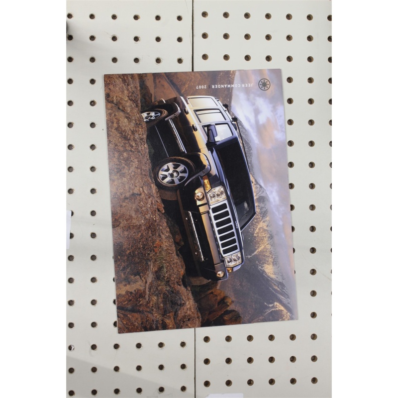 2007 Jeep Commander Brochure  31 Pages