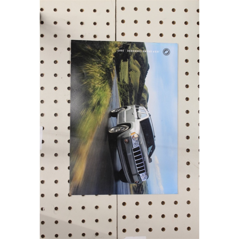 2007 Jeep Grand Cherokee Brochure  37 Pages