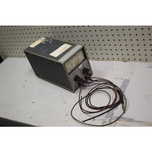 HP Hewlett·Packard Model 410C Electronic. Voltmeter