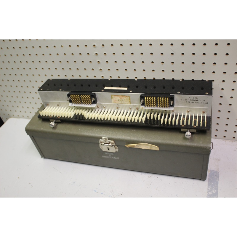 AT-8214 C Test Connector in AT-8230 Connector Case - Bell Atlantic