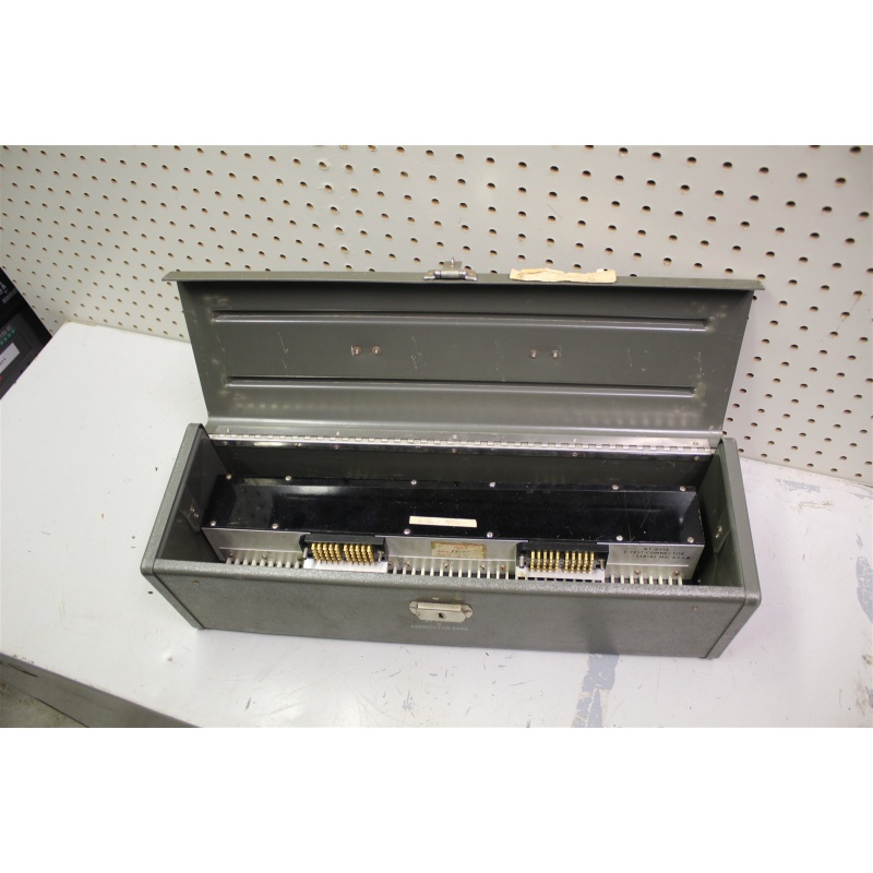 AT-8214 C Test Connector in AT-8230 Connector Case - Bell Atlantic
