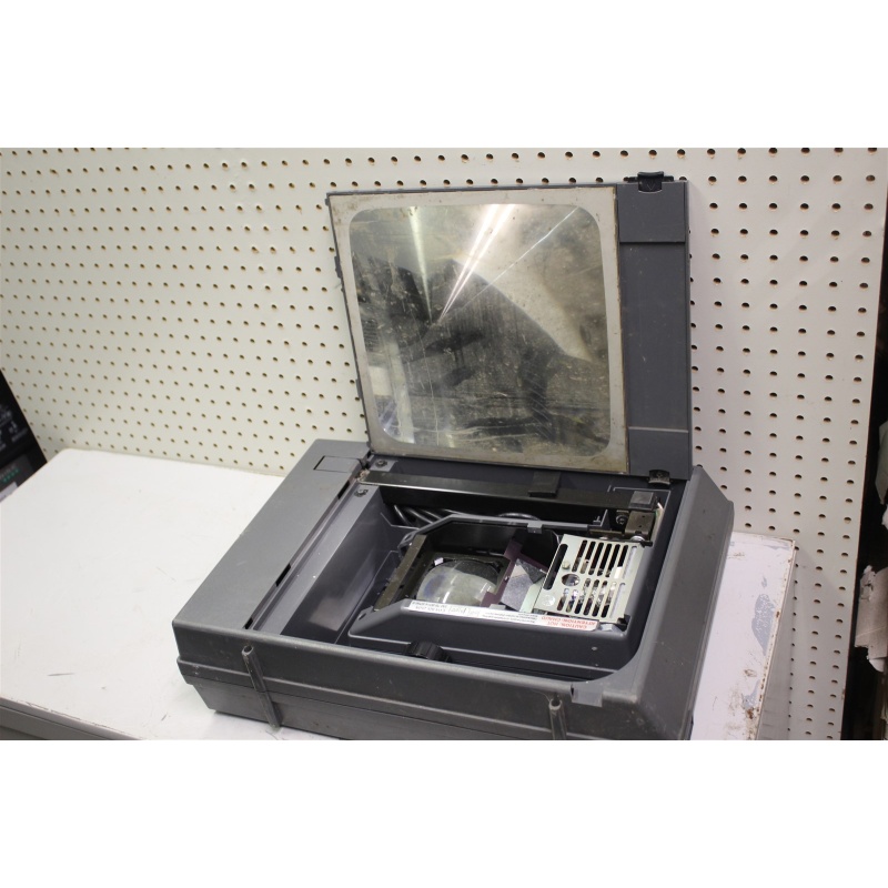3M 2000 Portable Folding Briefcase Overhead Projector 2000 AG