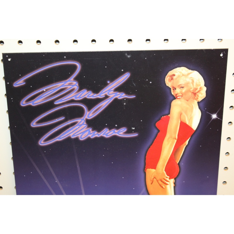12.5 x 16 picture on tin Marilyn Monroe