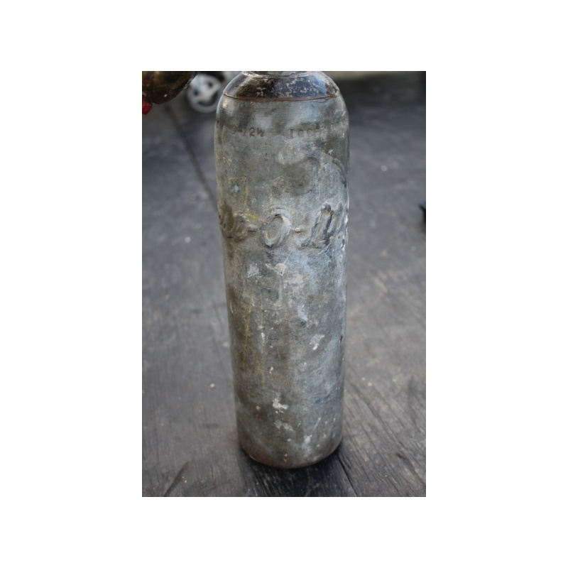 Antique Vintage Prest-O-Lite Torch Acetylene Tank with Type R-411-B Regulator