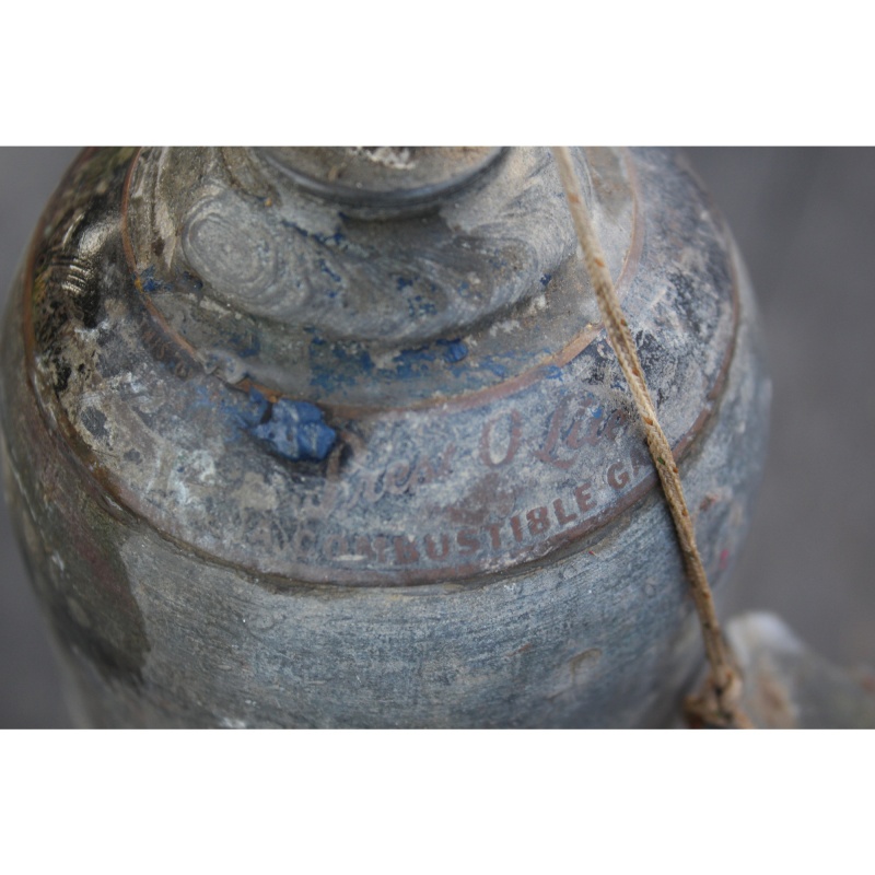 Antique Vintage Prest-O-Lite Torch Acetylene Tank with Type R-411-B Regulator