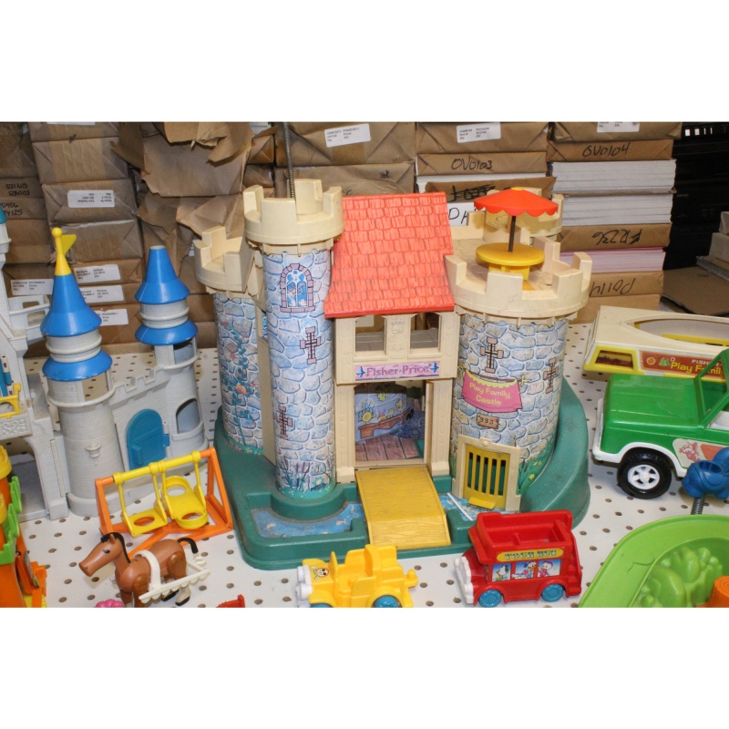Huge Lot Fisher Price Little People Figures Toys - Castles - Pickup Only - as-is