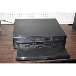 ONKYO DX-C120 6 CD CHANGER / NO REMOTE & MANUAL