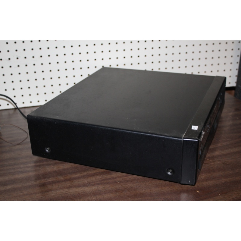 ONKYO DX-C120 6 CD CHANGER / NO REMOTE & MANUAL