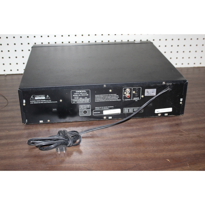 ONKYO DX-C120 6 CD CHANGER / NO REMOTE & MANUAL