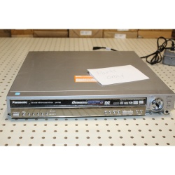 Panasonic SA-HT920 5.1 Channel Home Theater System 5 Disc DVD/CD Parts or Repair