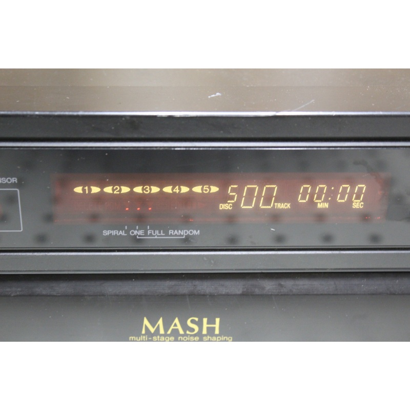 Quasar CD892 5-Disc Compact Disc Changer & Player MASH