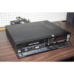 Sanyo VCR 7250 Beta Hi-Fi / SuperBeta Untested As Is No Remote Powers On