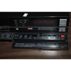 Sanyo VCR 7250 Beta Hi-Fi / SuperBeta Untested As Is No Remote Powers On