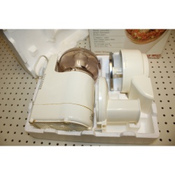 Vintage Sunbeam Oskar Electric Food Processor MODEL 14081 In Box