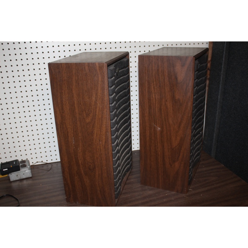 Vintage Wood Grain Sony SS-810 Speaker Pair 8 Ohm 20w Watt RMS