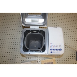 West Bend 1-1/2lb. Automatic Bread & Dough Maker Model 41063 American Made 1997