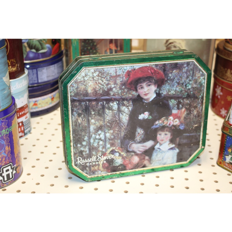 Item: 102162 - Collectible Holiday Tin Container