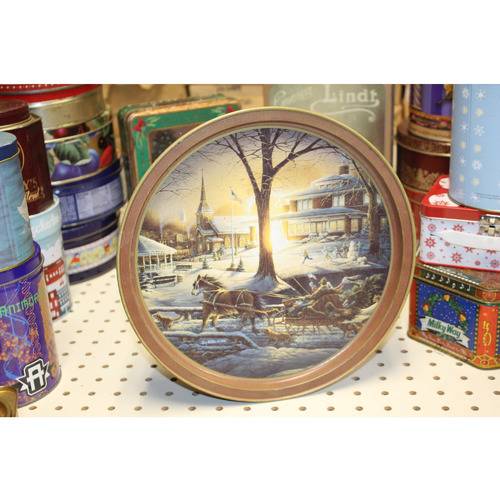 Item: 102165 - Collectible Holiday Tin Container