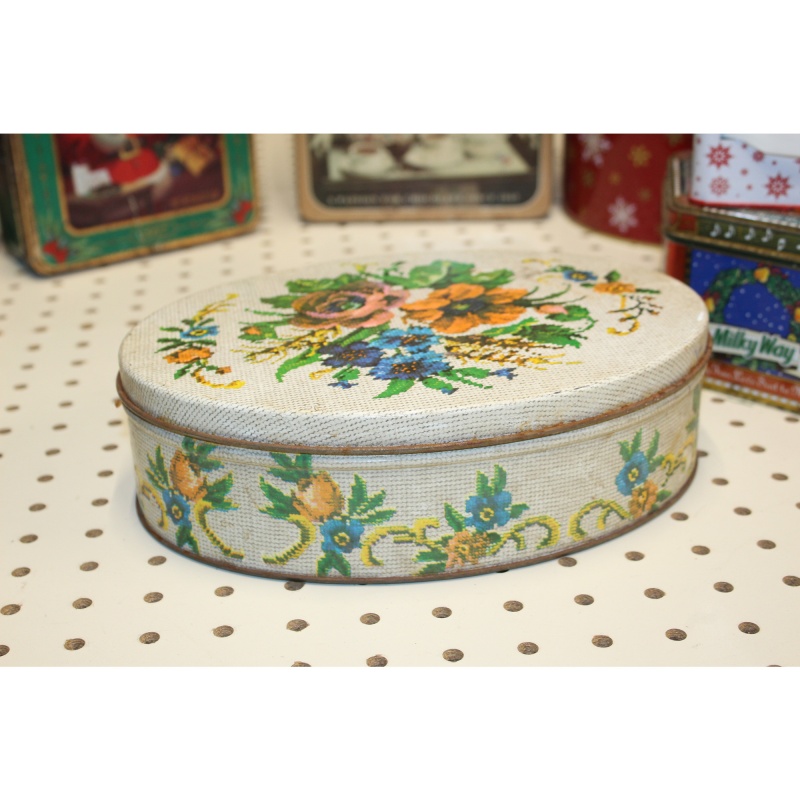Item: 102167 - Collectible Holiday Tin Container