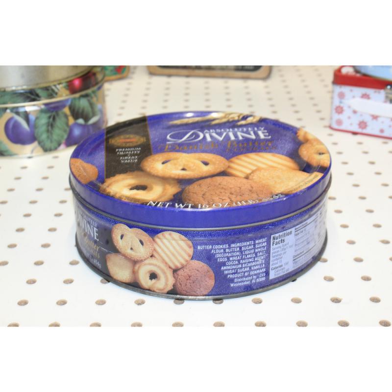 Item: 102183 - Collectible Holiday Tin Container
