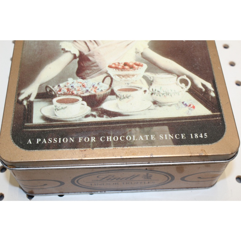 Item: 102215 - Collectible Holiday Tin Container