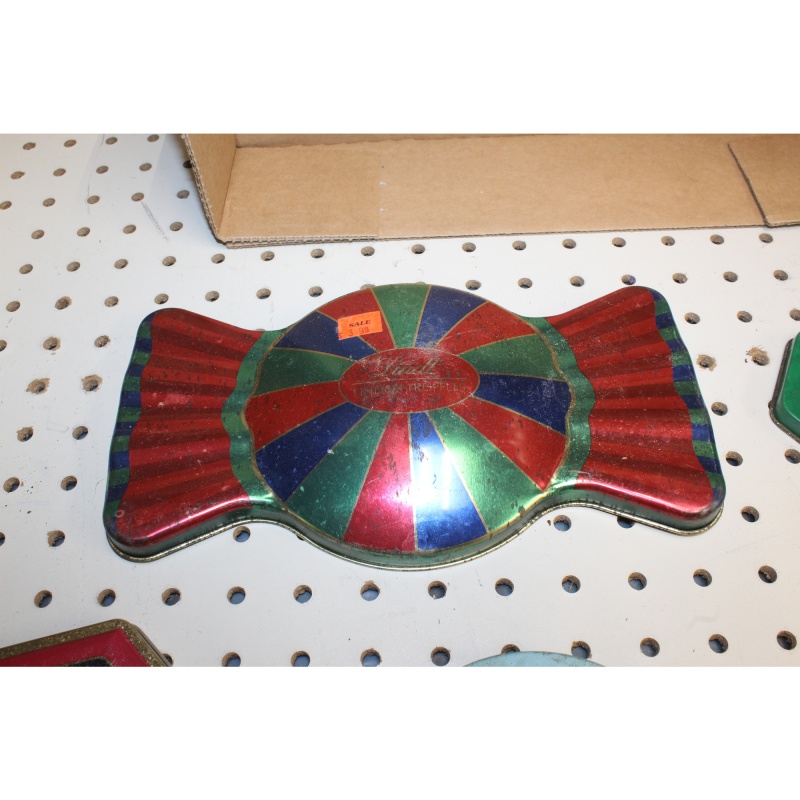 Item: 102220 - Misc Lot of Collectible Holiday Tin Container Lids