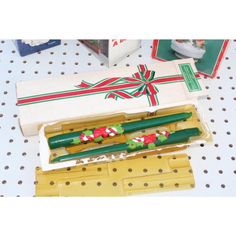 Item#: 102246 Lot of holiday/Christmas figures and candles