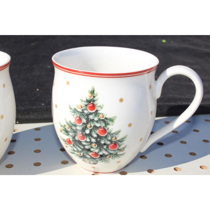 Item#: 102281 Lot of 2 holiday Christmas mugs