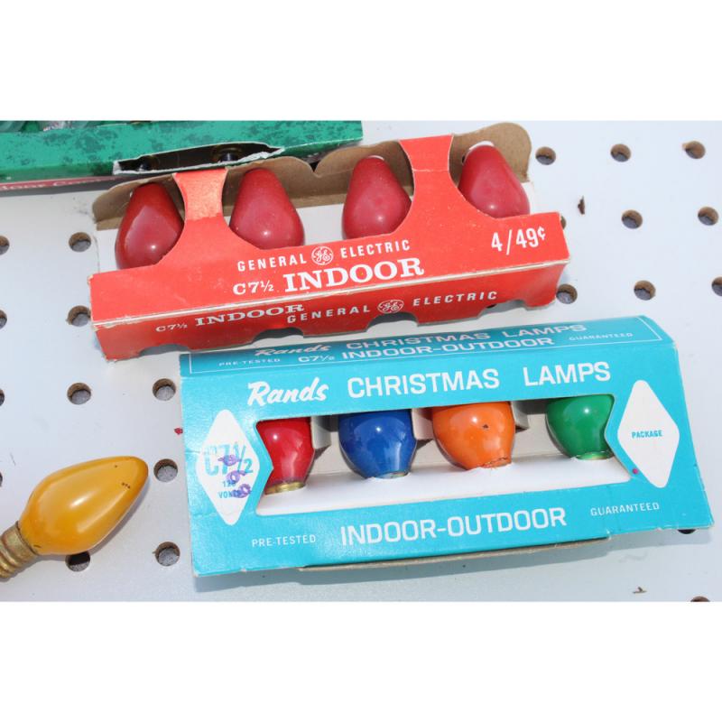 Item#: 102313 Vintage lot of indoor Christmas light bulbs C 7 1/2