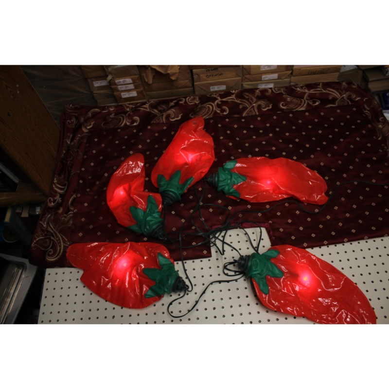 Item#: 102323 string of 5 inflatable lights chili peppers