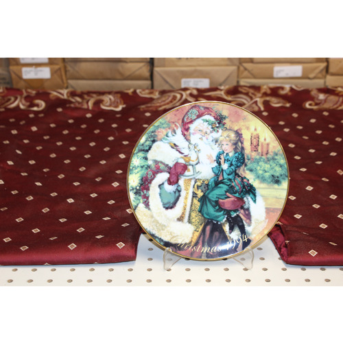 Avon 1994 The Wonder Of Christmas Plate Vintage Decorative Porcelain 22k Gold