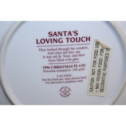 Avon 1996 Christmas Plate "Santas Loving Touch" Porcelain trimmed in 22k gold