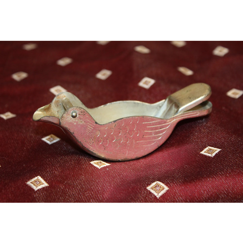 Item#: 102343 Vintage Napier Canary Lemon Squeezer juicer patent 2037553