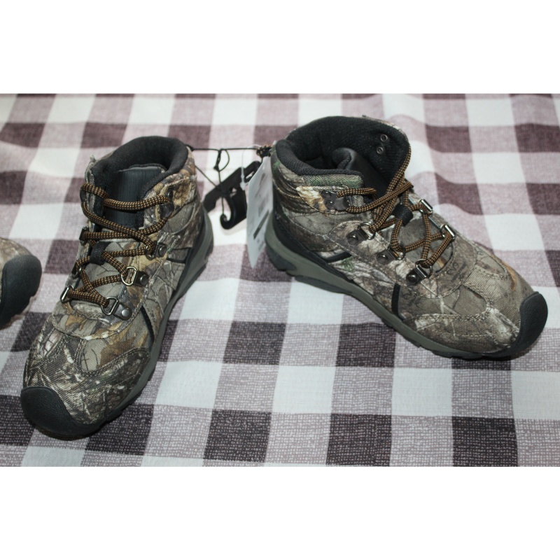 BOYS OZARK TRAIL CAMO HIKER BOOTS SIZE 1, 