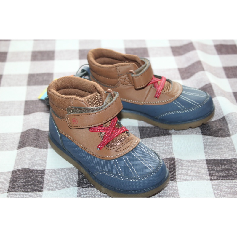 BOYS MUNCHKIN BOOTS SIZE 10