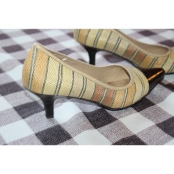 WOMANS LIZ CLAIBORNE FLEX HEELS SIZE 7 ½