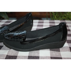 WOMANS COMFORT PLUS BY PREDICTIONS BLACK SHOES SIZE 10