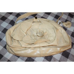 JESSICA SIMPSON CREAM COLOR FLORAL PURSE
