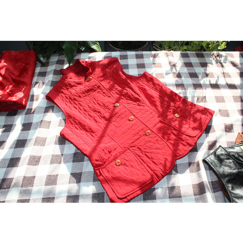 WOMANS TALBOTS RED VEST SIZE MEDIUM