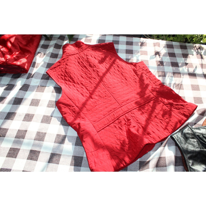 WOMANS TALBOTS RED VEST SIZE MEDIUM