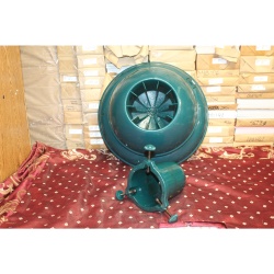 20" Base ST. NICKS CHOICE Swivel Straight Christmas Tree Stand