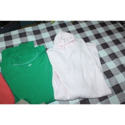 WOMANS LOT OF SHIRTS SIZE M